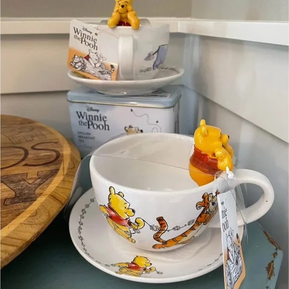 Winnie the Pooh Tea Set ( now adding “sweet honey” sign)